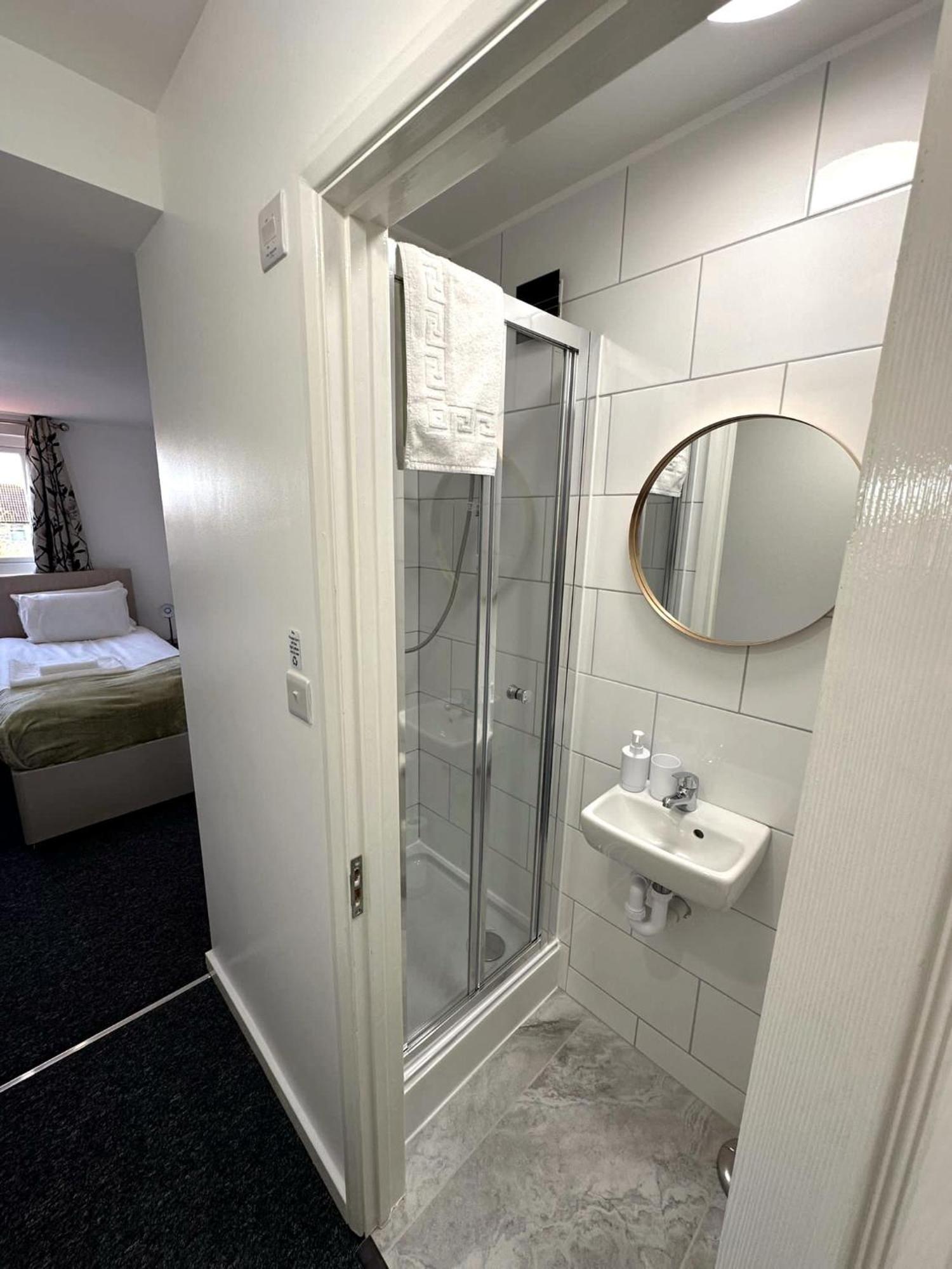 Newmarket Road Studios And Suites By Tas Accommodations Cambridge  Buitenkant foto